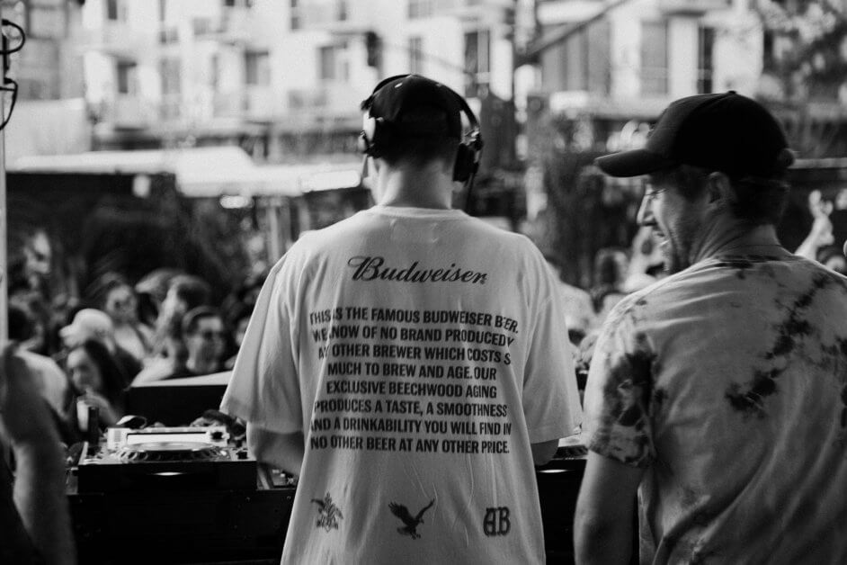 SHIPWREKS FT. THE SPONGES Quartyard